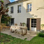Petit Est - Eco In Large Private Garden Near Saint-emilion 펜션