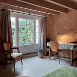 Petit Est - Eco In Large Private Garden Near Saint-emilion
