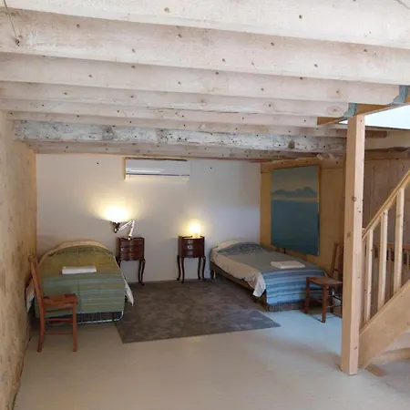 Petit Est - Eco In Large Private Garden Near Saint-emilion Holiday home Blasimon