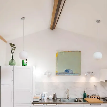 Petit Est - Eco In Large Private Garden Near Saint-emilion