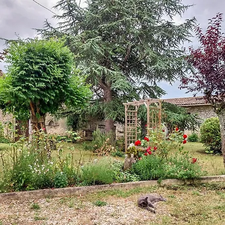 Holiday home Petit Est - Eco In Large Private Garden Near Saint-emilion