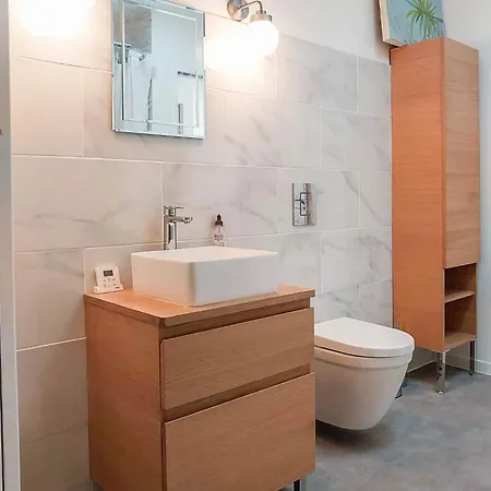 Holiday home Petit Est - Eco In Large Private Garden Near Saint-emilion *
