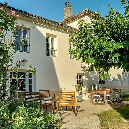 Petit Est - Eco In Large Private Garden Near Saint-emilion Holiday home