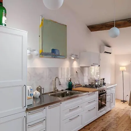 Petit Est - Eco In Large Private Garden Near Saint-emilion *