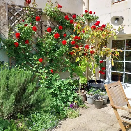 Petit Est - Eco In Large Private Garden Near Saint-emilion