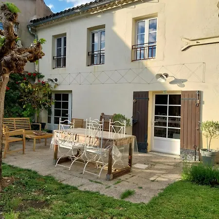 Petit Est - Eco In Large Private Garden Near Saint-emilion Holiday home