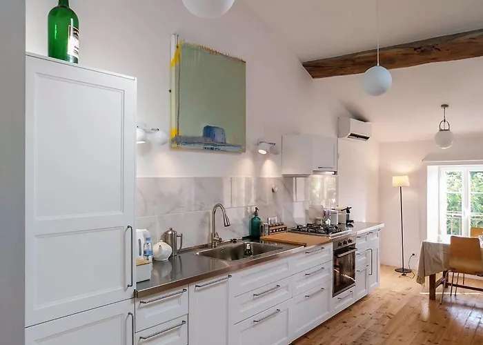 Petit Est - Eco In Large Private Garden Near Saint-emilion *