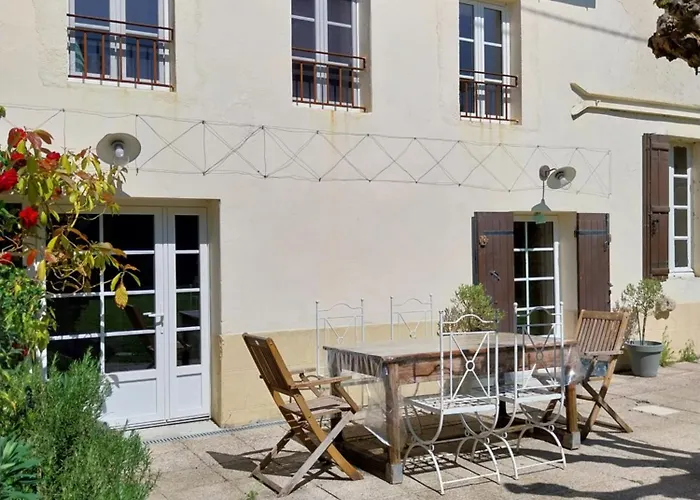 Petit Est - Eco In Large Private Garden Near Saint-emilion Hébergement de vacances