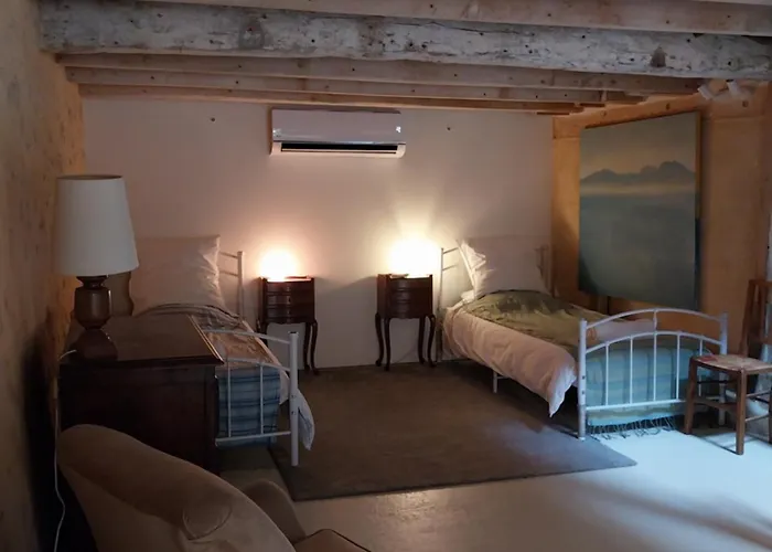 Petit Est - Eco In Large Private Garden Near Saint-emilion Hébergement de vacances Blasimon